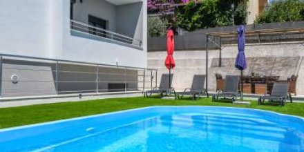 Voll ausgestattetes Apartment mit Pool und Grill 