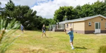 Ferienhaus mit Garten und Pool