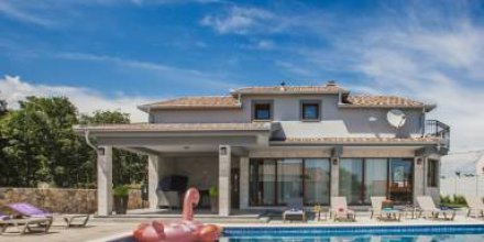 Ferienhaus mit privatem Pool, Whirlpool und Grill 