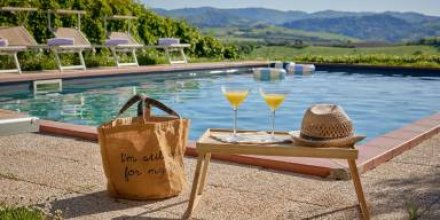 Kinderfreundliche weiträumige Villa mit Terrasse, privatem Pool und Garten 