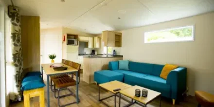 Ferienhaus mit Pool und Garten