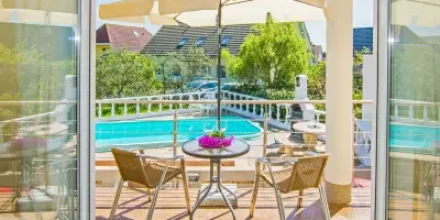 Familienfreundliches wunderschönes Apartment mit Grill, Garten und Pool