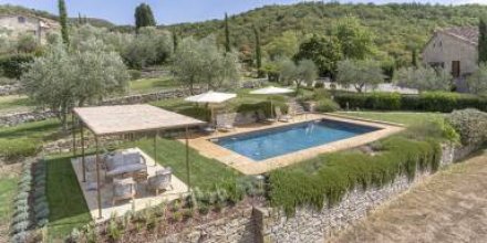 Villa mit Grill, privatem Pool und Terrasse