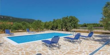 Familienfreundliches tolles Ferienhaus mit Grill, Garten und privatem Pool 