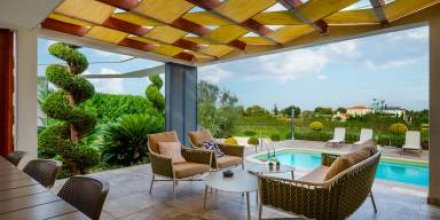 Voll ausgestattetes schönes Ferienhaus mit Grill, privatem Pool und Terrasse 