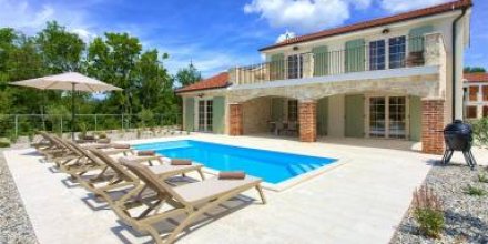 Charmante Villa Adria mit beheiztem Pool