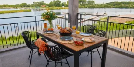 Ferienwohnung mit Pool und Terrasse