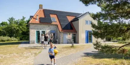 Ferienhaus mit Pool, Whirlpool und Garten