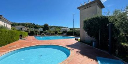 Voll ausgestattete Villa mit Garten, privatem Pool und Terrasse 