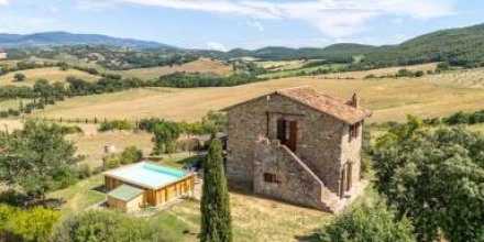 Familienorientiertes Ferienhaus mit Garten, Grill und privatem Pool 