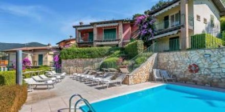 Tolles Apartment mit Garten, Pool und Terrasse 