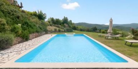 Ferienwohnung mit Pool, Garten und Terrasse 