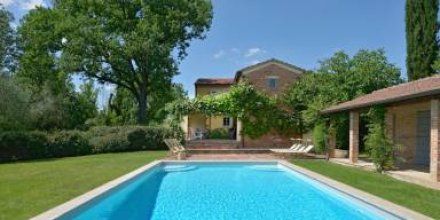 Kinderfreundliche schöne Villa mit privatem Pool und Terrasse
