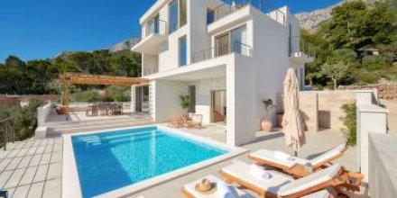 Villa mit privatem Pool und Grill 