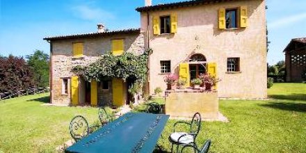 Ferienhaus mit Garten und privatem Pool 