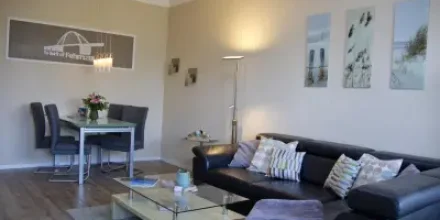 Wohnung mit Sauna, Pool und Terrasse