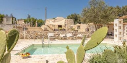 Ferienhaus mit privatem Pool und Grill
