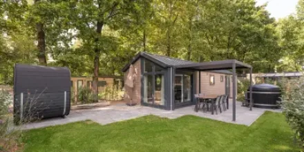 Tolles Ferienhaus mit Garten, Pool und Whirlpool