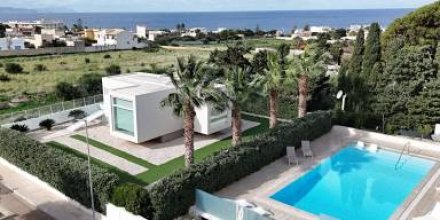 Villa mit Grill, privatem Pool und Terrasse 