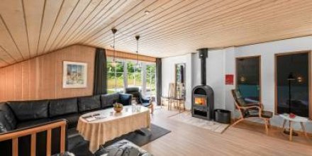Voll ausgestattetes Ferienhaus mit Terrasse, Whirlpool und Grill 