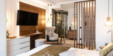 Familienorientiertes charmantes Serviced Apartment mit Garten, Pool und Terrasse 