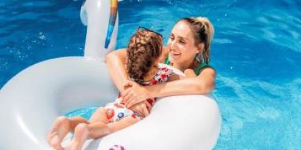 Familienorientierte Wohnung mit Garten, Whirlpool und Pool 