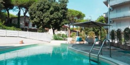 Serviced Apartment mit Garten und Pool
