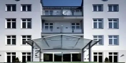 Serviced Apartment mit Terrasse, Pool und Sauna