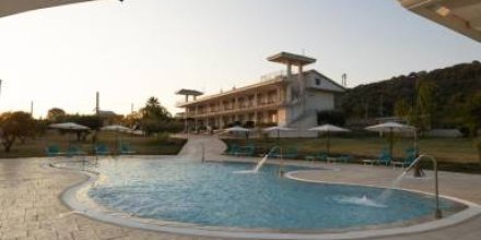 Apartment mit Terrasse, Grill und privatem Pool